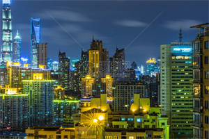 Night Shanghai rooftop bar, enjoy romantic moments as starry as the sky!