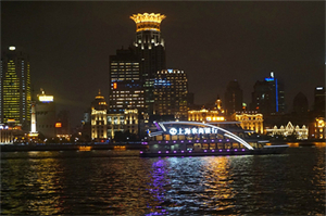 以旅行为主题的上海市集